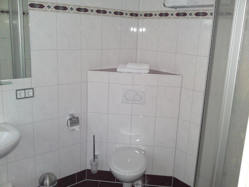 An Der Porzellan-Manufaktur Pension Meissen Bilik gambar